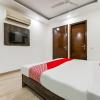 hotel o premium rooms chhatarpur