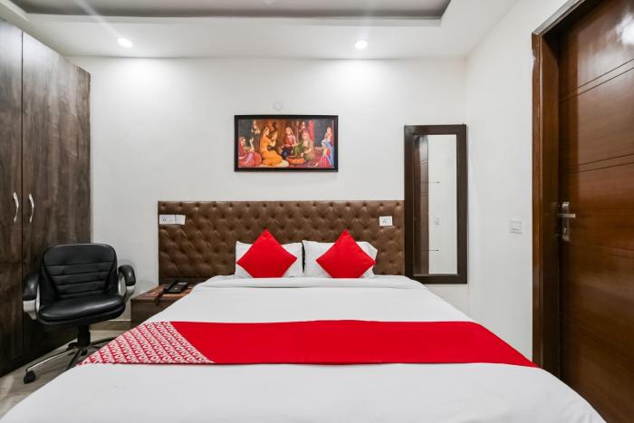 hotel o premium rooms chhatarpur