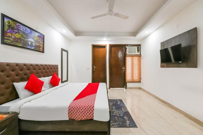 hotel o premium rooms chhatarpur