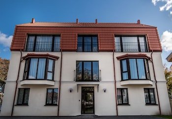 jono kalnelis apartments