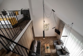 jono kalnelis apartments