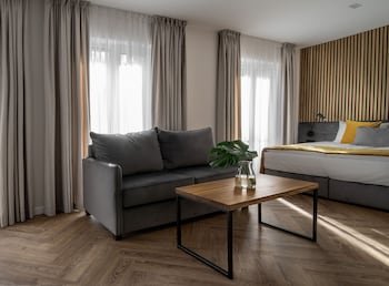 jono kalnelis apartments