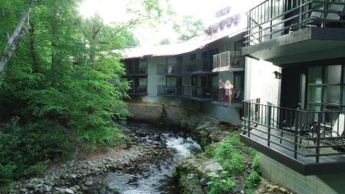 bear creek inn