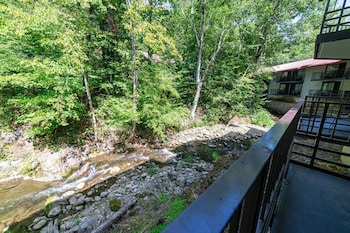 bear creek inn