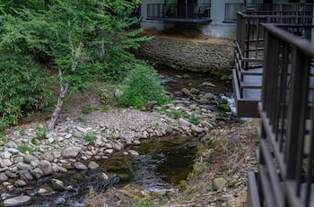 bear creek inn