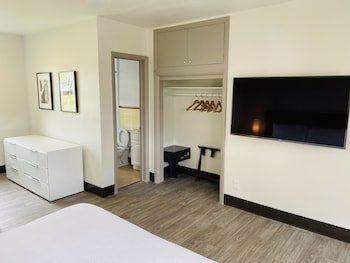 Rolo Beach Hotel,,3 star