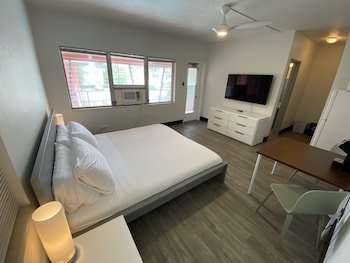 Rolo Beach Hotel,,3 star