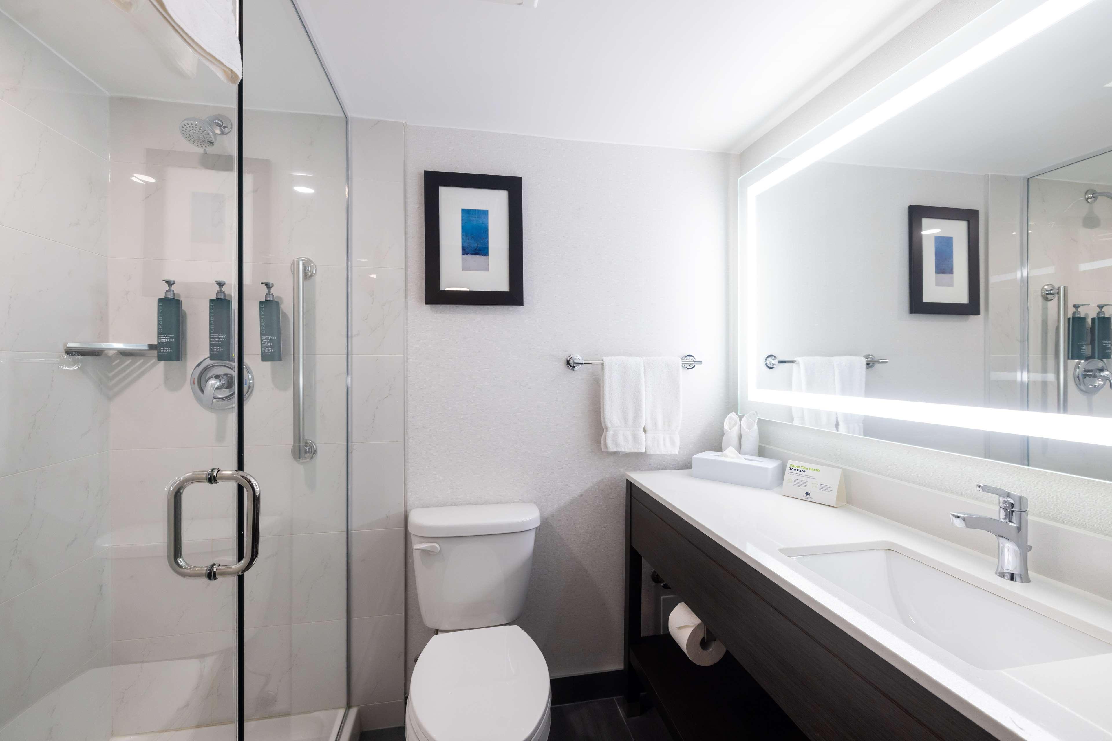 doubletree by hilton calgary north