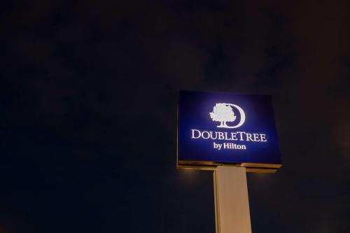 doubletree by hilton calgary north