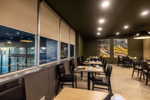 doubletree by hilton calgary north