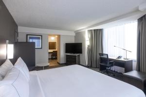 doubletree by hilton calgary north