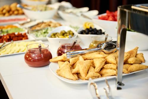 brosse garden hotel