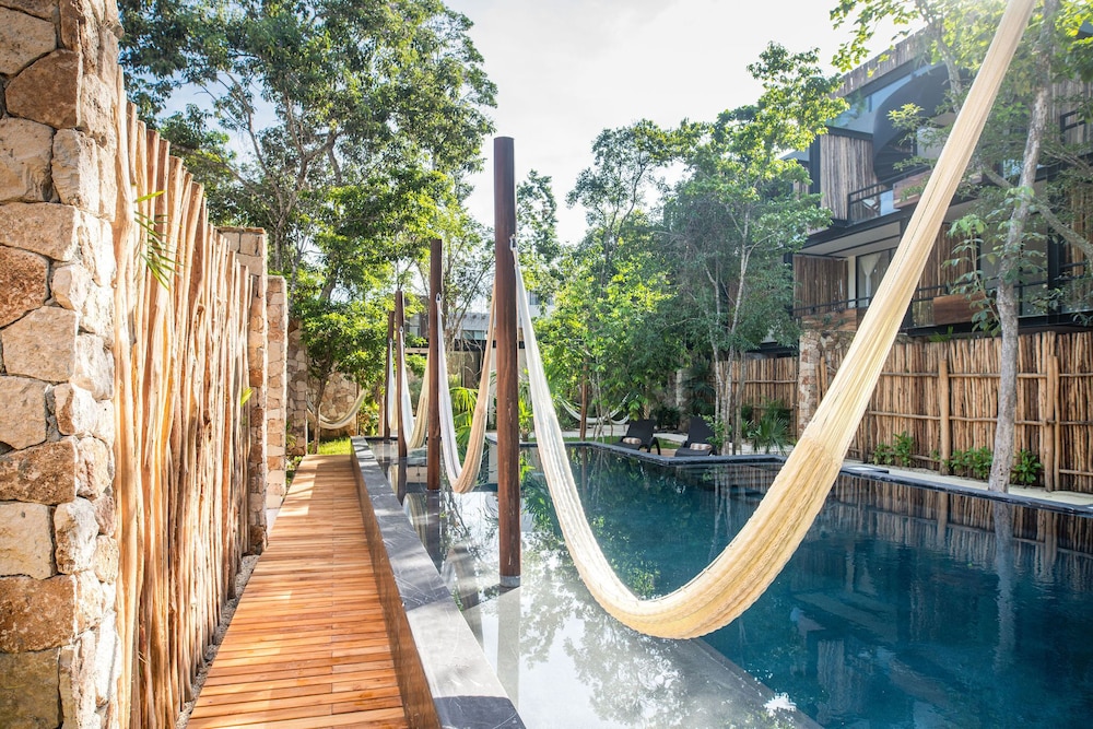 amaka calma tulum