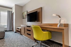 comfort suites greenville airport