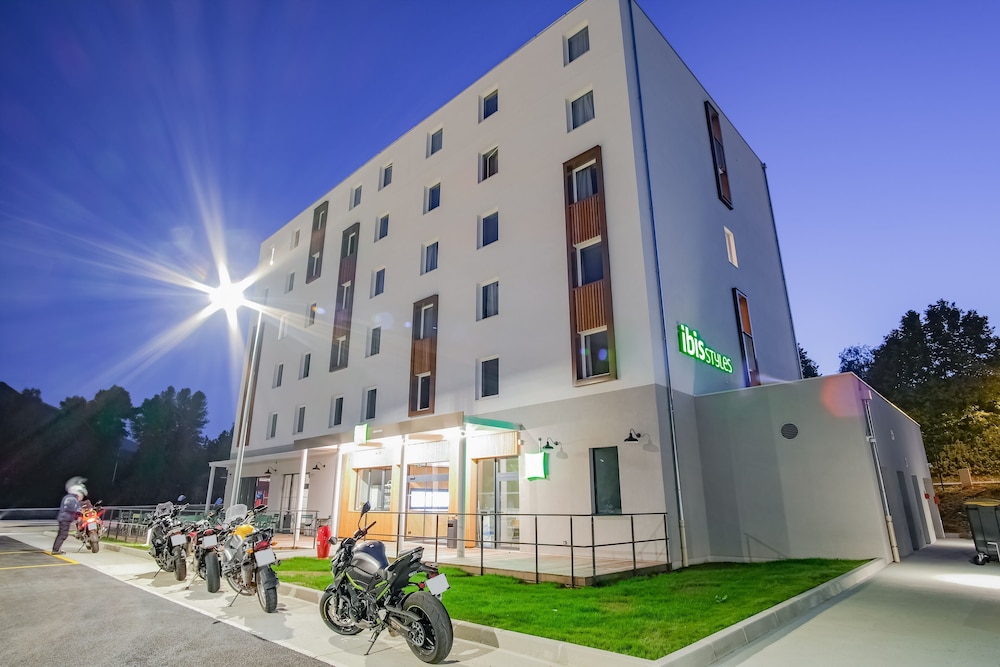 ibis styles albertville