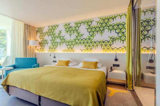 bluesun hotel berulia