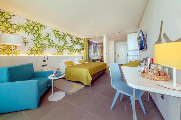 bluesun hotel berulia