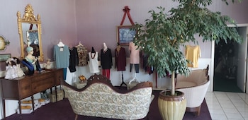 Southern Belle Inn,,2.5 star