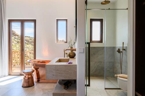 charisma hotel and wellness suites