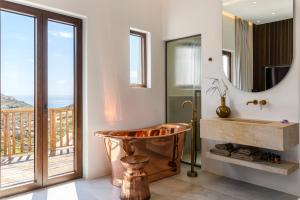 charisma hotel and wellness suites