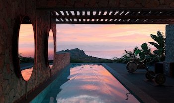 charisma hotel and wellness suites