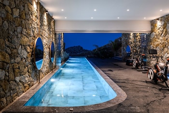 charisma hotel and wellness suites
