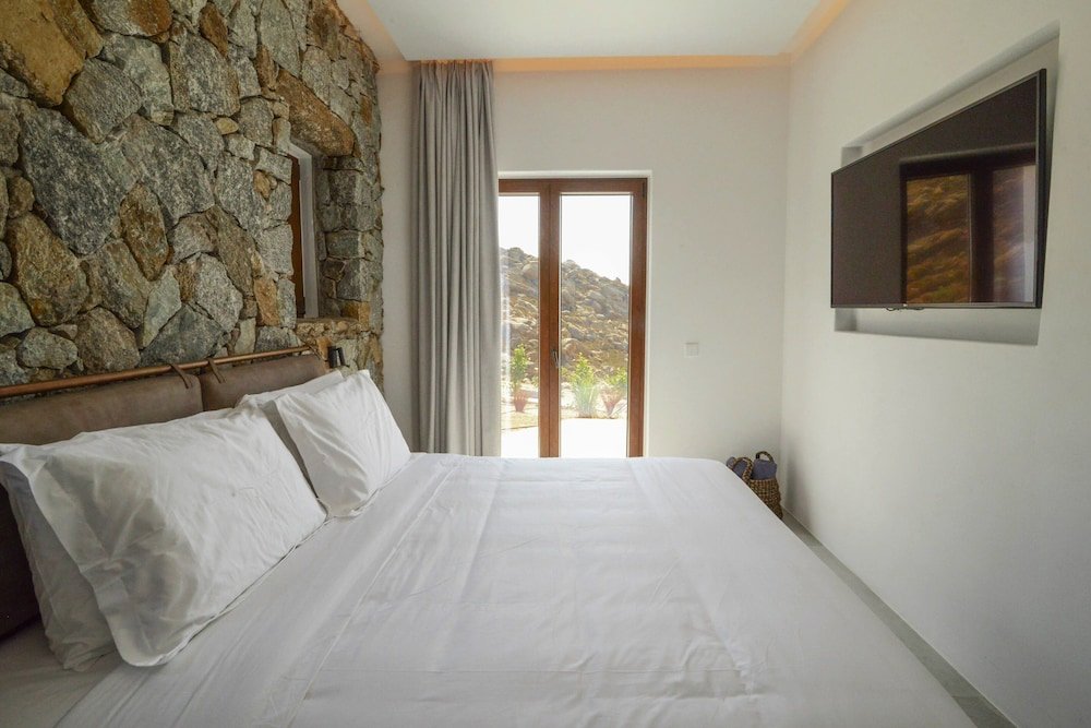 charisma hotel and wellness suites