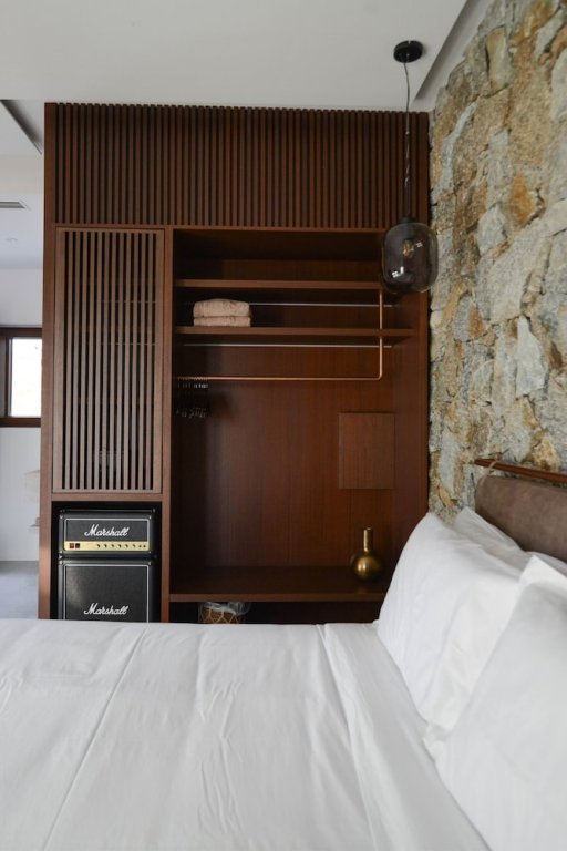 charisma hotel and wellness suites