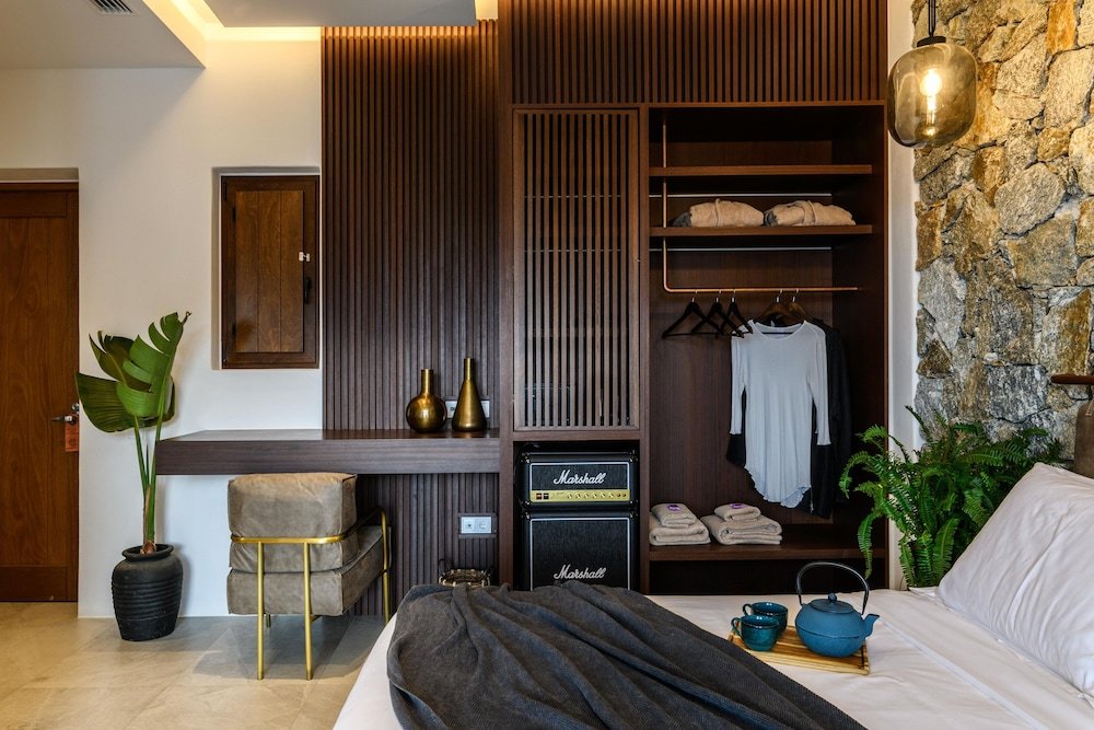 charisma hotel and wellness suites