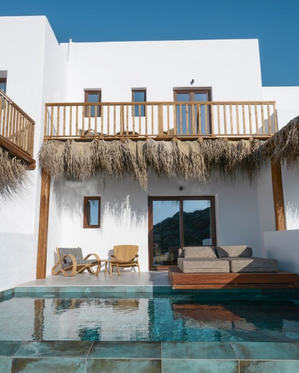 charisma hotel and wellness suites