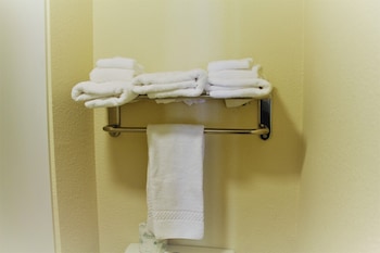 oregon trail inn and suites