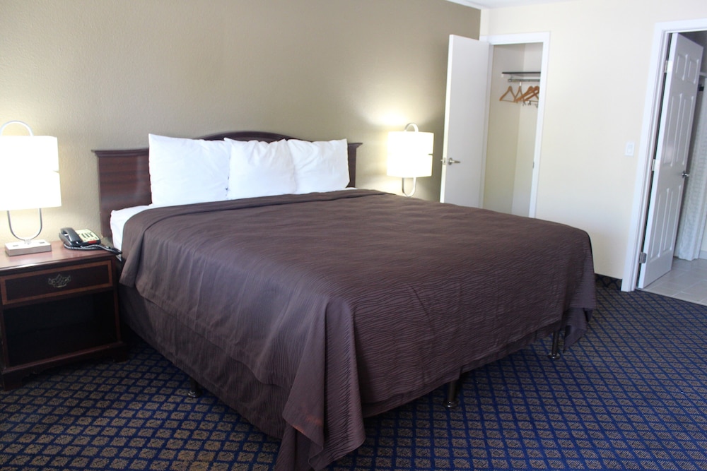 oregon trail inn and suites