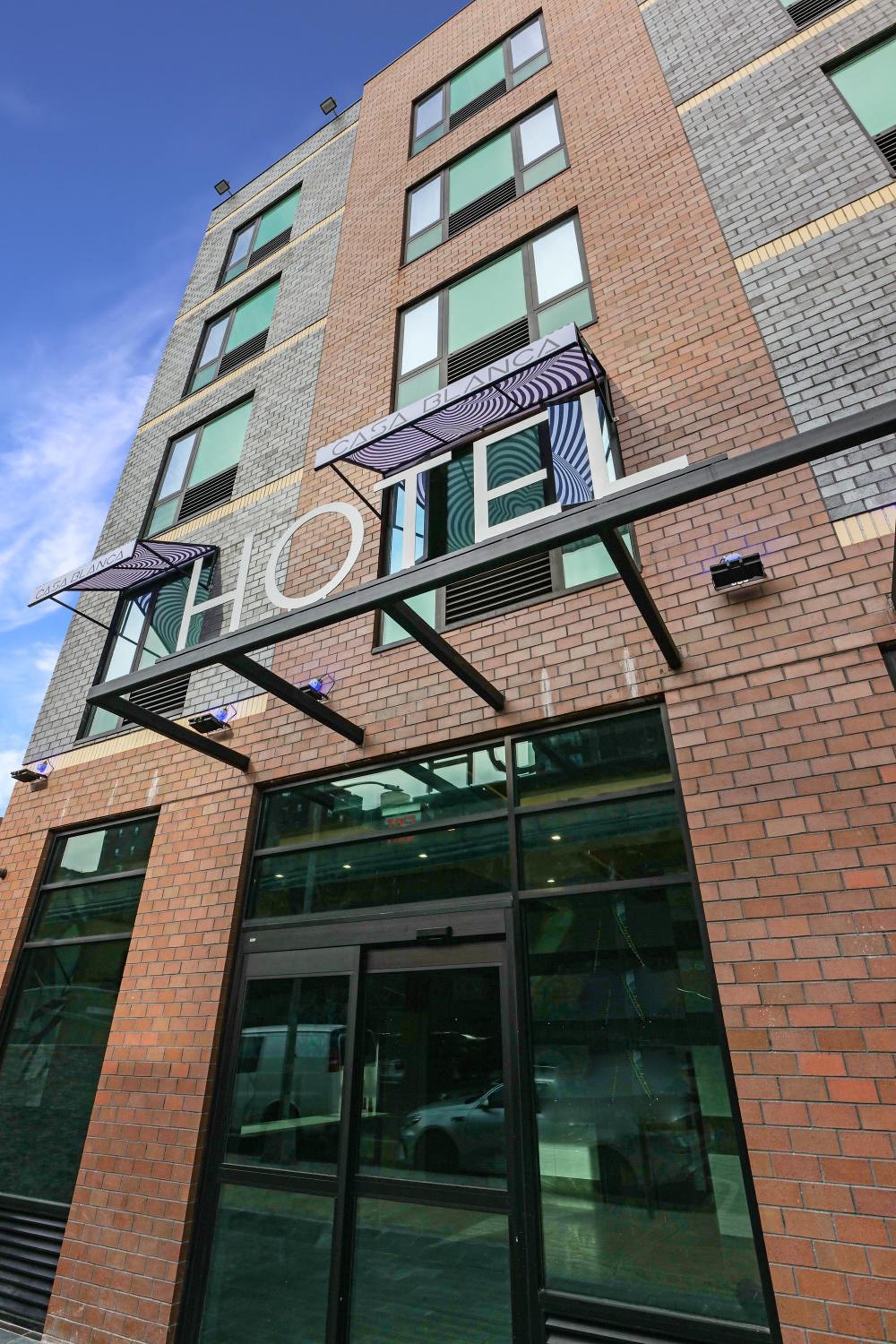 casa blanca hotel brooklyn