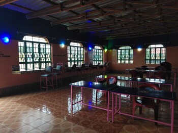 Chelsea Blues Hotel,,2.5 star