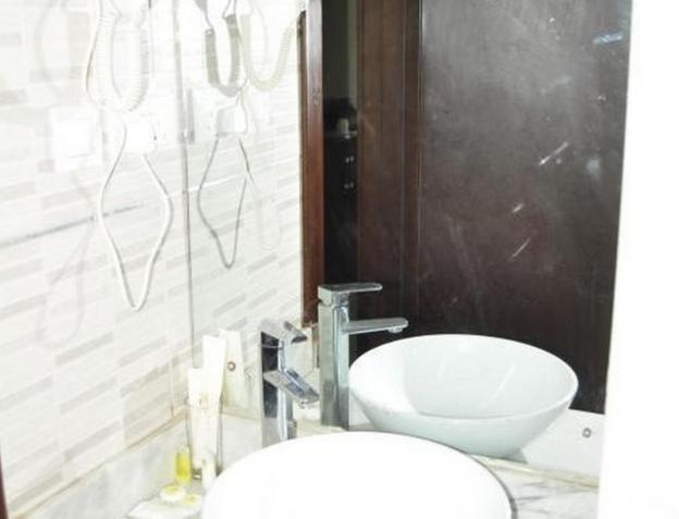 de brass suites hotel