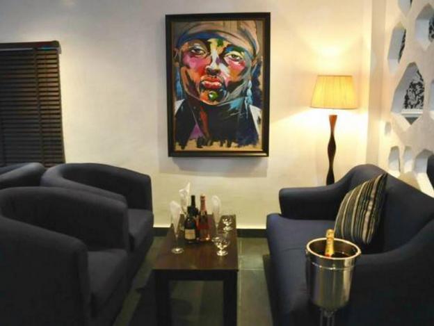 de brass suites hotel