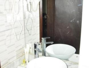 de brass suites hotel