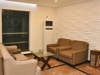 de brass suites hotel