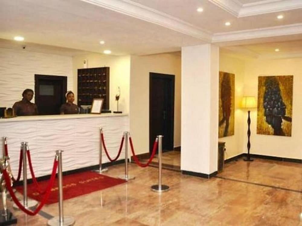 de brass suites hotel