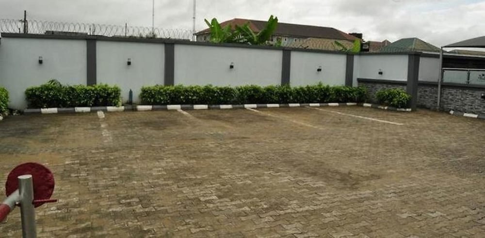 de brass suites hotel