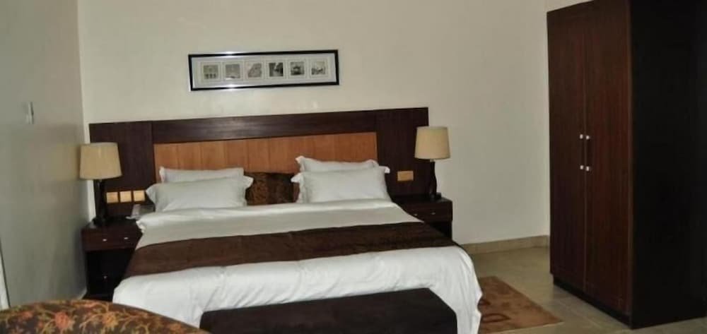 de brass suites hotel