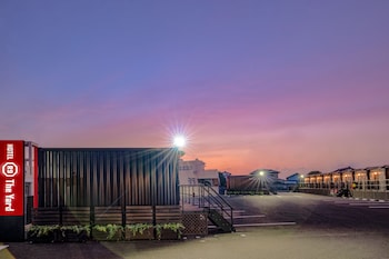 hotel r9 the yard isezaki