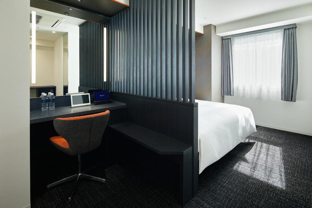 sequence suidobashi tokyo