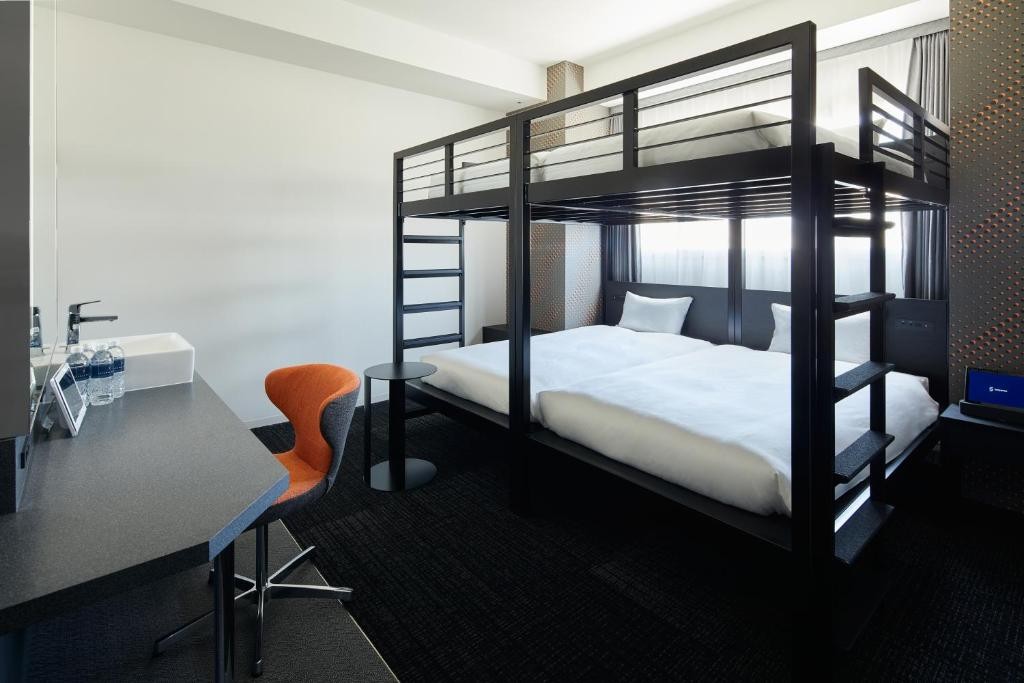 sequence suidobashi tokyo