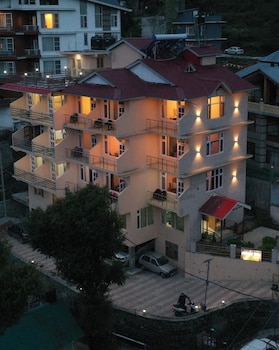 Nirvana Premium By Yoyos World,Hadimba Temple Rd, Near Dps School, Siyal, Manali, Himachal Pradesh 175131,2 star