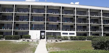 Surf Suites,Wrightsville Beach>>Wilmington,2.5 star