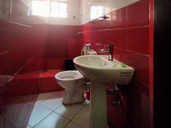 pameec luxury suites utako