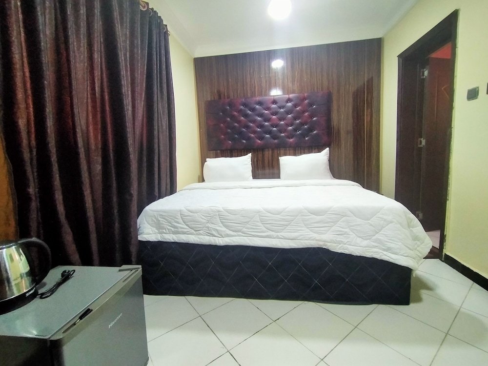 pameec luxury suites utako