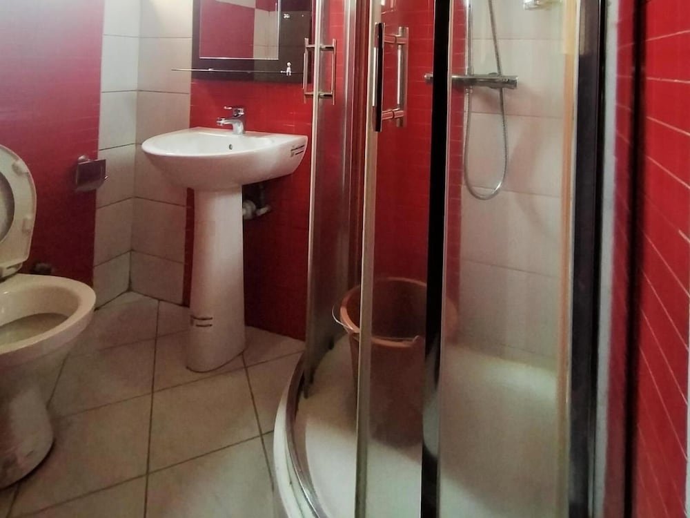 pameec luxury suites utako