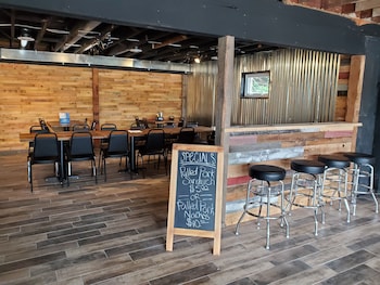 Lazy Dayz Resort,,3 star